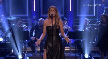 Celine Dion - The Show Must Go On (The Tonight Show Starring Jimmy Fallon) (2016) HDTVRip